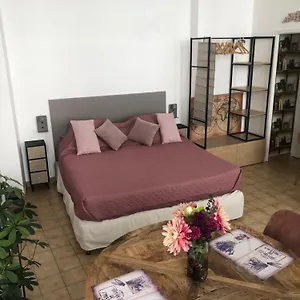 studio-avignon-intra-84000.aixenprovencehotels.org/
