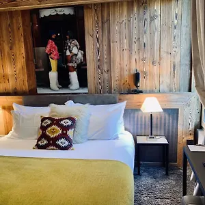 chalet-hotel-la-maison-blanche.hotels-rhonealpes.com/